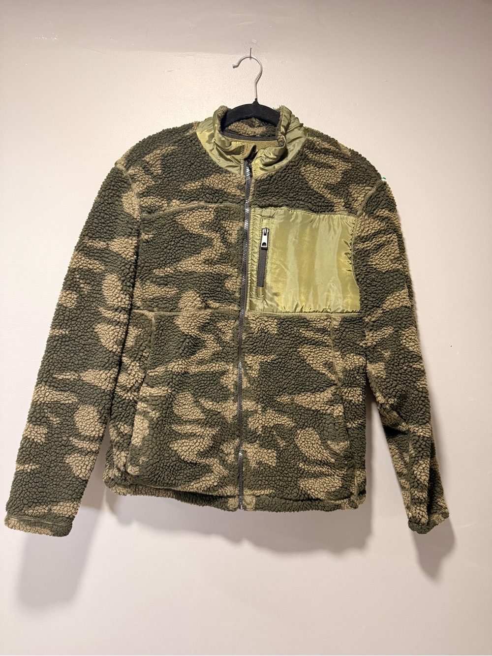 Men's Camouflage Sherpa Jacket with Chest Pocket - Olive
